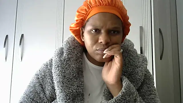 blackslut4u online show from May 14, 2026, 9:16 am