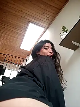 loveuu-bae online show from January 1, 2025, 12:55 pm