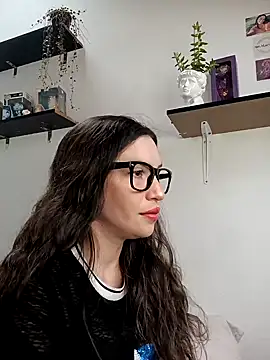 loveuu-bae online show from February 6, 2025, 9:28 pm