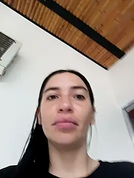 loveuu-bae online show from March 5, 2025, 9:48 pm