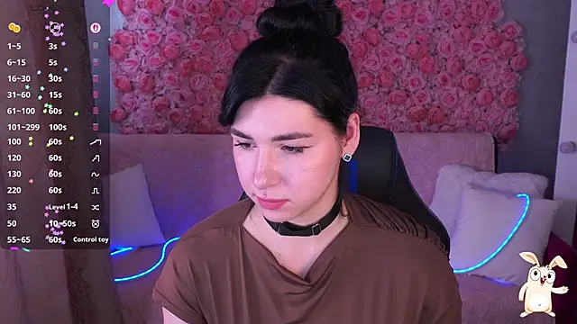 EmilyCandyy online show from May 7, 2026, 6:08 am