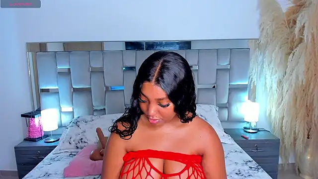 Cammiila online show from June 26, 2026, 3:38 pm