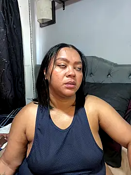 yanza2002 online show from November 23, 2025, 7:57 pm