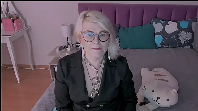 sabrinamacmarren online show from January 23, 2025, 5:21 pm