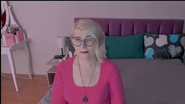 sabrinamacmarren online show from January 29, 2025, 6:18 pm