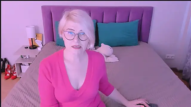 Snapshot of sabrinamacmarren chatting on September 26, 2025, 3:16 pm sabrinamacmarren online show from September 26, 2025, 3:16 pm