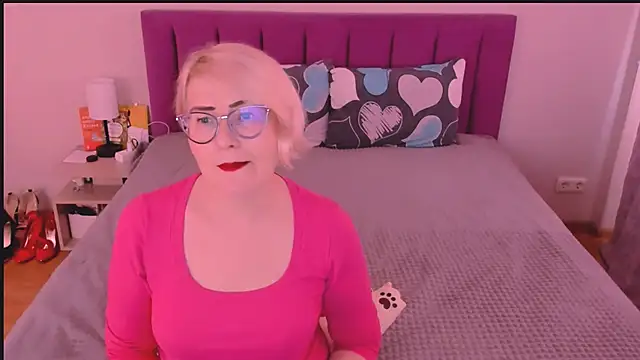 Snapshot of sabrinamacmarren chatting on October 17, 2025, 1:35 pm sabrinamacmarren online show from October 17, 2025, 1:35 pm