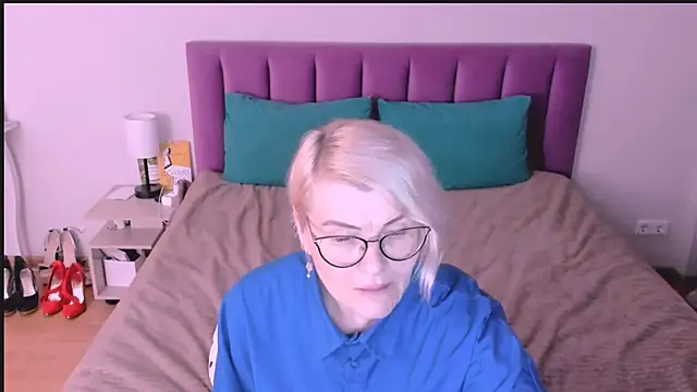 Snapshot of sabrinamacmarren chatting on October 24, 2025, 8:38 pm sabrinamacmarren online show from October 24, 2025, 8:38 pm