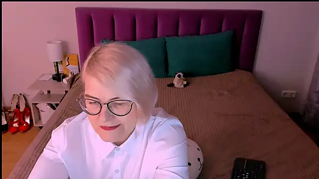 Snapshot of sabrinamacmarren chatting on October 27, 2025, 3:38 pm sabrinamacmarren online show from October 27, 2025, 3:38 pm