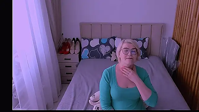 Snapshot of sabrinamacmarren chatting on May 12, 2026, 1:52 pm sabrinamacmarren online show from May 12, 2026, 1:52 pm