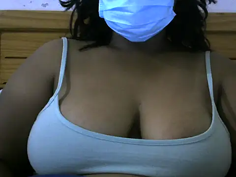 Artinah22 online show from November 28, 2025, 8:44 pm