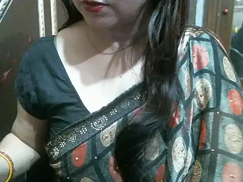 Snapshot of UrsMansi chatting on March 31, 2026, 4:02 am UrsMansi online show from March 31, 2026, 4:02 am