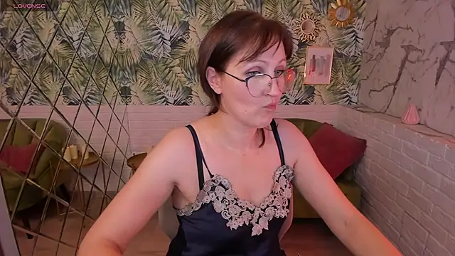 Paris Cherry online show from December 20, 2024, 11:37 pm
