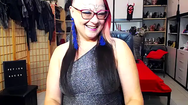 Snapshot of LindaDaemonX chatting on September 14, 2025, 6:56 am LindaDaemonX online show from September 14, 2025, 6:56 am