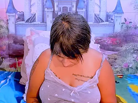 Snapshot of indianroxy chatting on October 2, 2025, 7:32 pm indianroxy online show from October 2, 2025, 7:32 pm