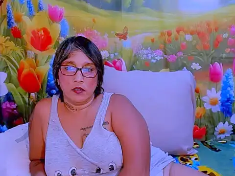 Snapshot of indianroxy chatting on October 24, 2025, 7:32 pm indianroxy online show from October 24, 2025, 7:32 pm