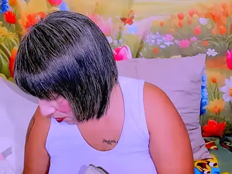 Snapshot of indianroxy chatting on February 25, 2026, 5:44 pm indianroxy online show from February 25, 2026, 5:44 pm