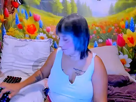 indianroxy online show from April 16, 2026, 9:39 pm