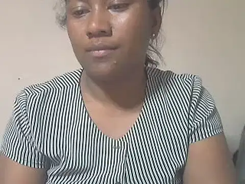 cutybigass online show from June 18, 2026, 5:39 pm
