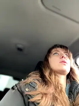 MariiD online show from November 11, 2025, 9:20 am