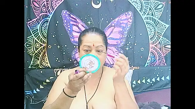 Snapshot of matureindian chatting on July 12, 2026, 10:06 am matureindian online show from July 12, 2026, 10:06 am
