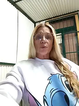 Snapshot of Melmamalhuda@xh chatting on September 22, 2025, 9:39 pm Melmamalhudaxh online show from September 22, 2025, 9:39 pm