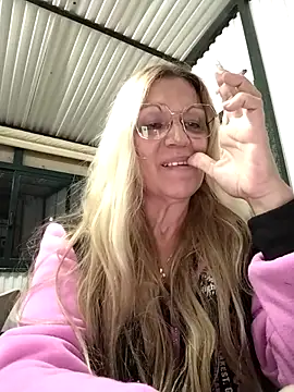 Snapshot of Melmamalhuda@xh chatting on September 28, 2025, 8:03 pm Melmamalhudaxh online show from September 28, 2025, 8:03 pm