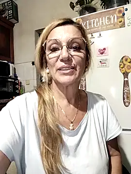 Snapshot of Melmamalhuda@xh chatting on October 14, 2025, 9:04 pm Melmamalhudaxh online show from October 14, 2025, 9:04 pm