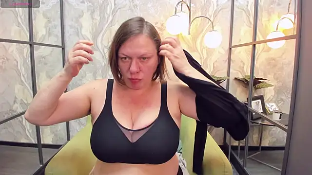 KellyPerfection online show from February 9, 2025, 1:14 pm