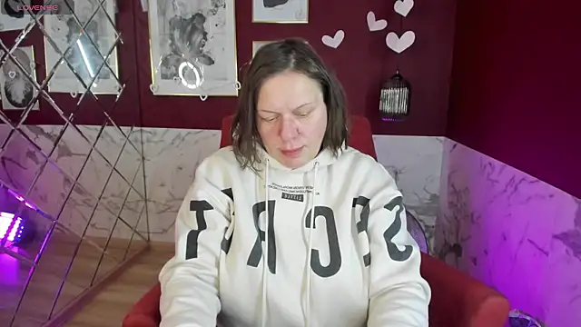 KellyPerfection online show from February 13, 2025, 1:26 pm