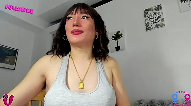 hottycrishina online show from February 26, 2025, 9:05 pm