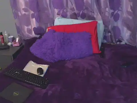 claudia manuela online show from December 2, 2024, 10:23 pm