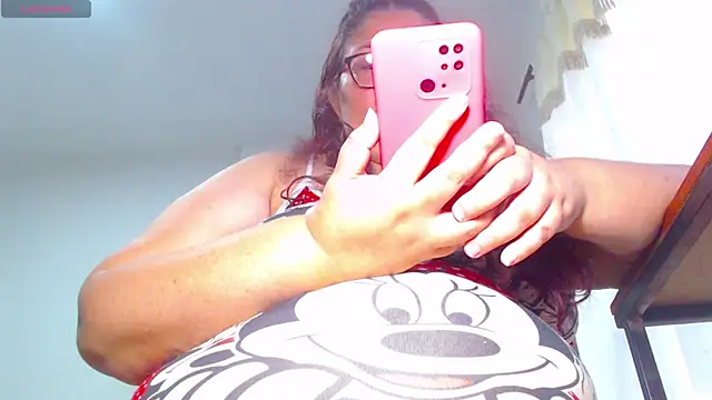 ashelymalefica online show from June 18, 2026, 8:24 pm