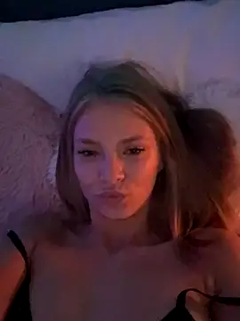 AnastasiaAniess online show from December 1, 2024, 7:36 pm