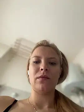 AnastasiaAniess online show from February 28, 2026, 10:27 am