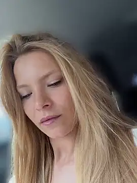 AnastasiaAniess online show from May 15, 2026, 2:02 pm