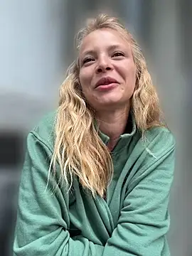 AnastasiaAniess online show from June 6, 2026, 4:55 pm