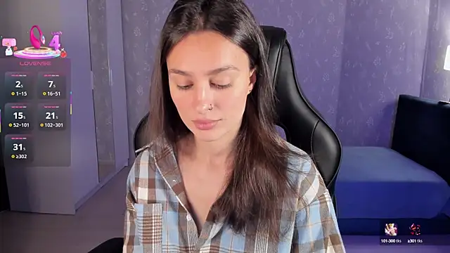 Snapshot of EllaFresh chatting on September 23, 2025, 11:08 pm EllaFresh online show from September 23, 2025, 11:08 pm