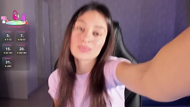 Snapshot of EllaFresh chatting on October 16, 2025, 1:17 am EllaFresh online show from October 16, 2025, 1:17 am