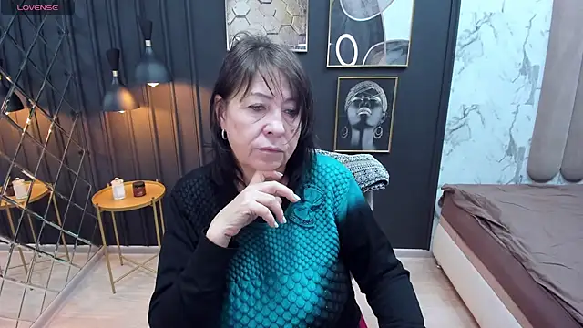 Snapshot of LindaPassionate chatting on December 6, 2024, 5:20 am LindaPassionate online show from December 6, 2024, 5:20 am