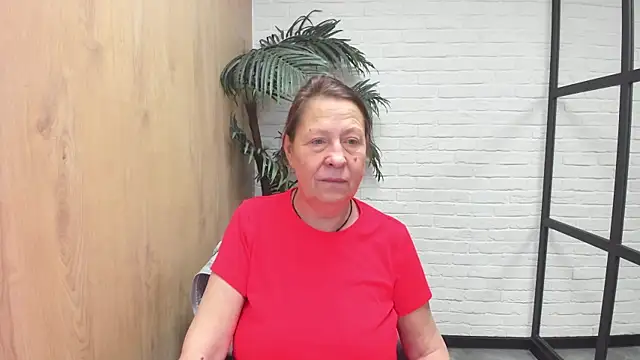 LindaPassionate online show from April 26, 2026, 5:16 am