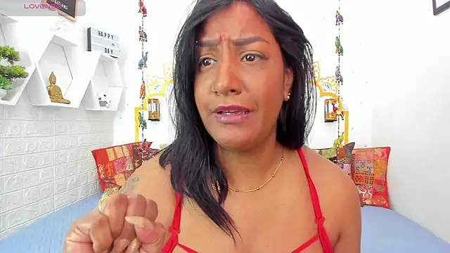 LadyNahir online show from July 21, 2026, 5:37 pm