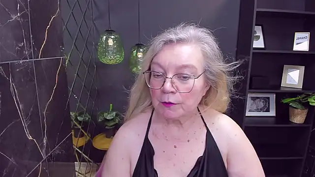 NataliMellow online show from December 11, 2024, 1:17 pm