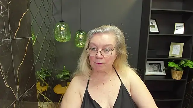 NataliMellow online show from December 15, 2024, 1:00 pm
