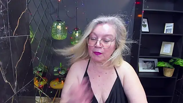 NataliMellow online show from December 26, 2024, 4:25 pm