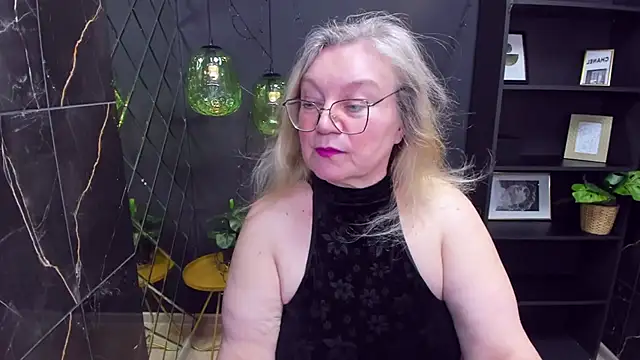NataliMellow online show from January 11, 2025, 4:25 pm