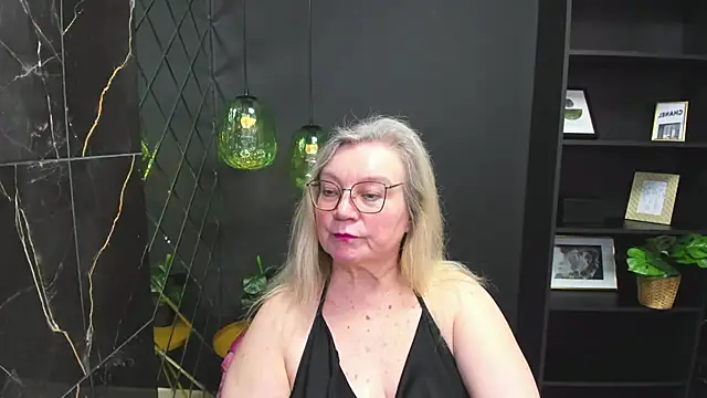NataliMellow online show from February 1, 2025, 4:11 pm