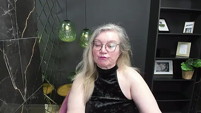 NataliMellow online show from February 19, 2025, 4:22 pm