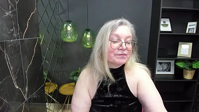 NataliMellow online show from March 3, 2025, 3:53 pm