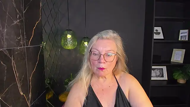 Snapshot of NataliMellow chatting on October 17, 2025, 1:14 pm NataliMellow online show from October 17, 2025, 1:14 pm